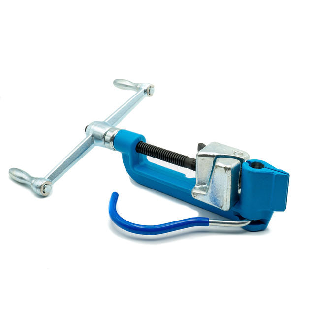 Band-It | Metal Banding Fitting Tool | For all Steel Banding (Strapping) Products | C001 C001 - HCL Fasteners EU - Image 1